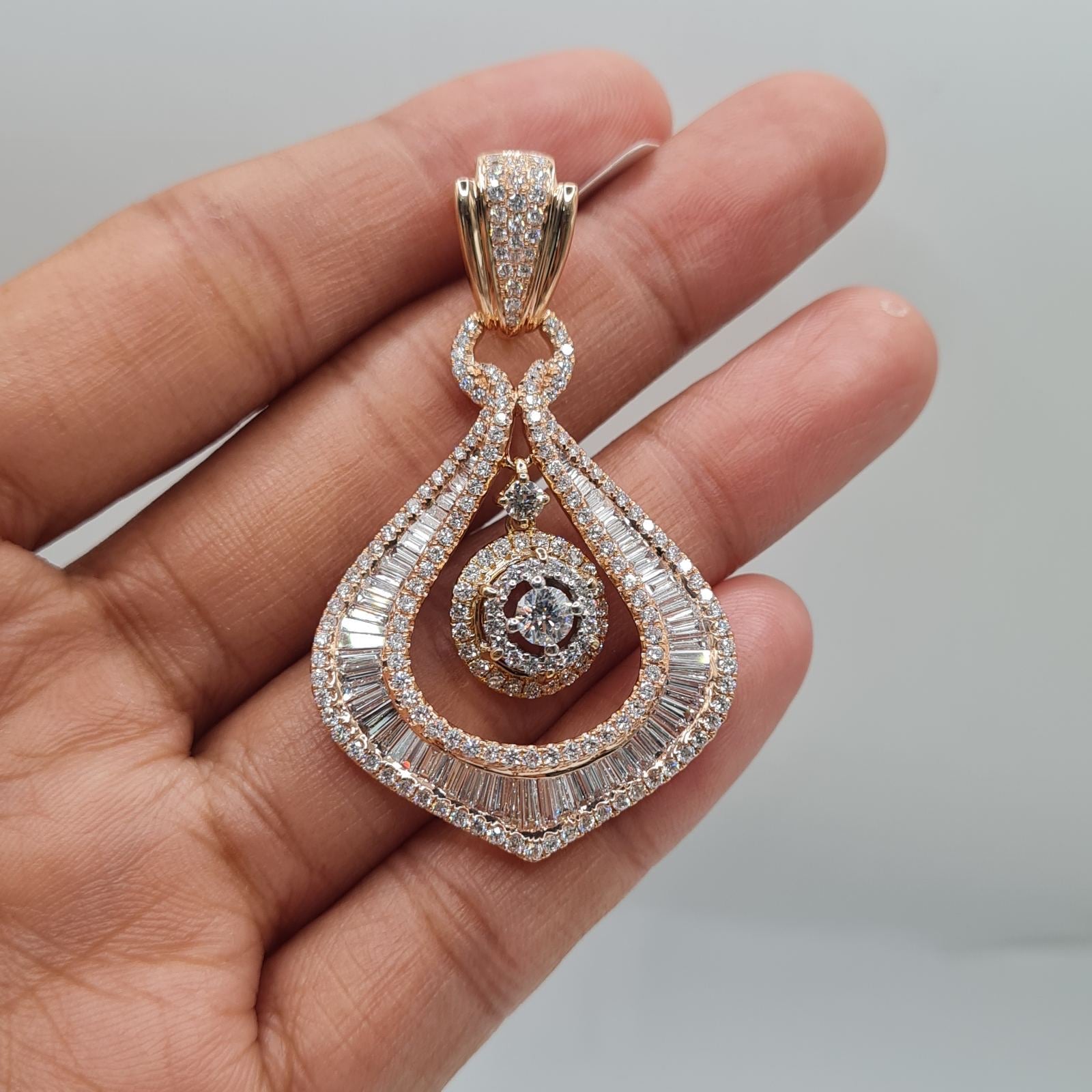 Rose Gold Round Swing Deco Diamond Necklace 18K