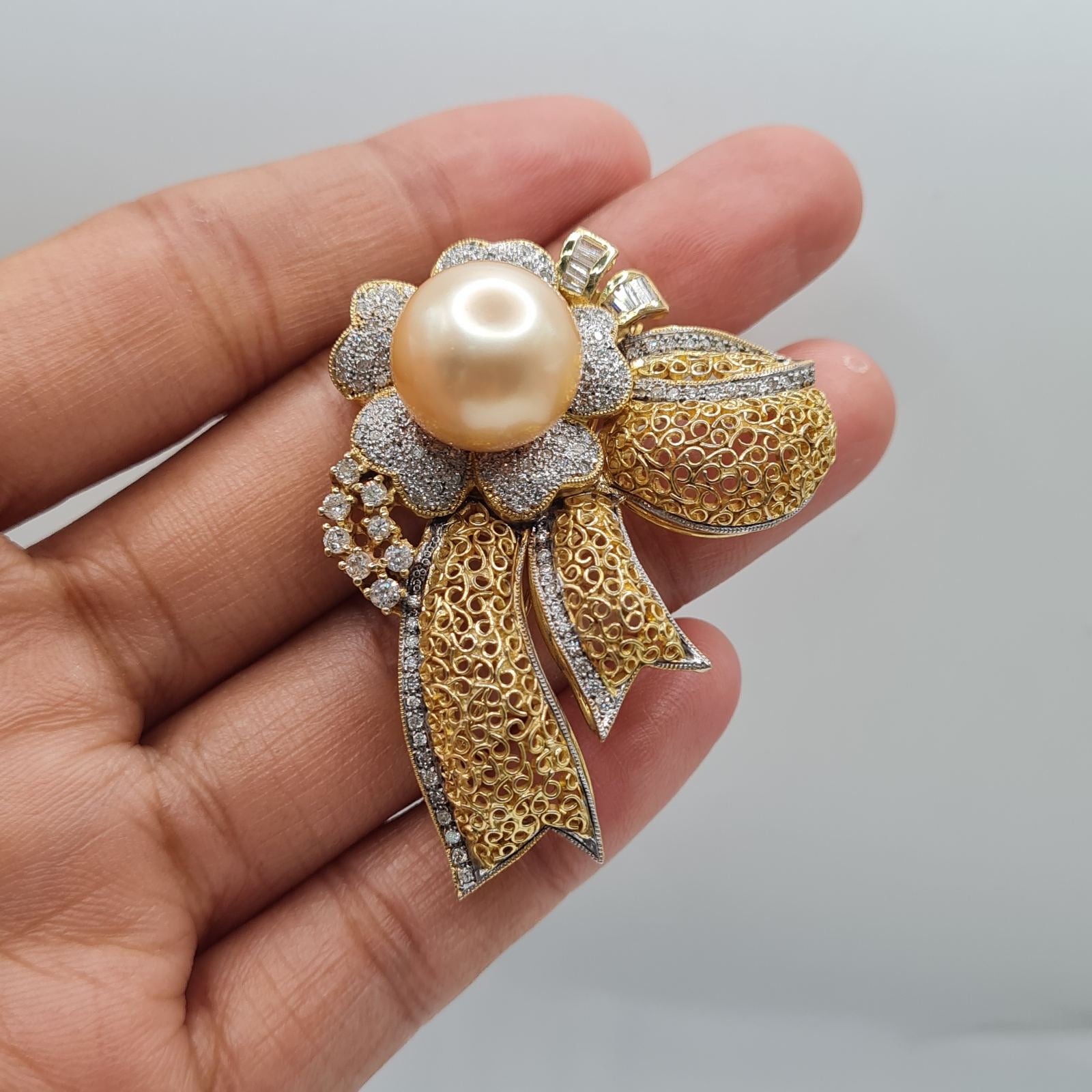 Golden Mother Pearl Deco Diamond Necklace Pendant 14K