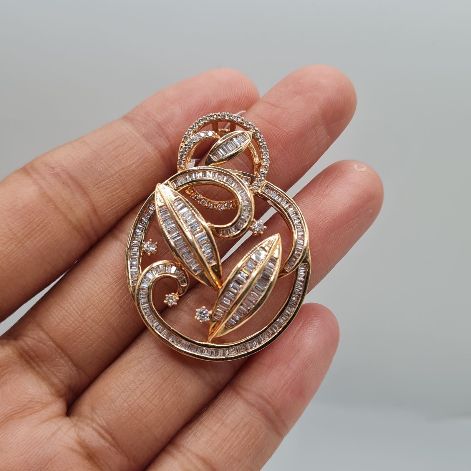 Rose Gold Baguette Leaf Paved Diamond Necklace Pendant 18K