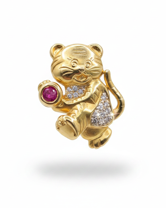 Golden Lucky Cat Ruby Gemstone Diamond Necklace Pendant 18K