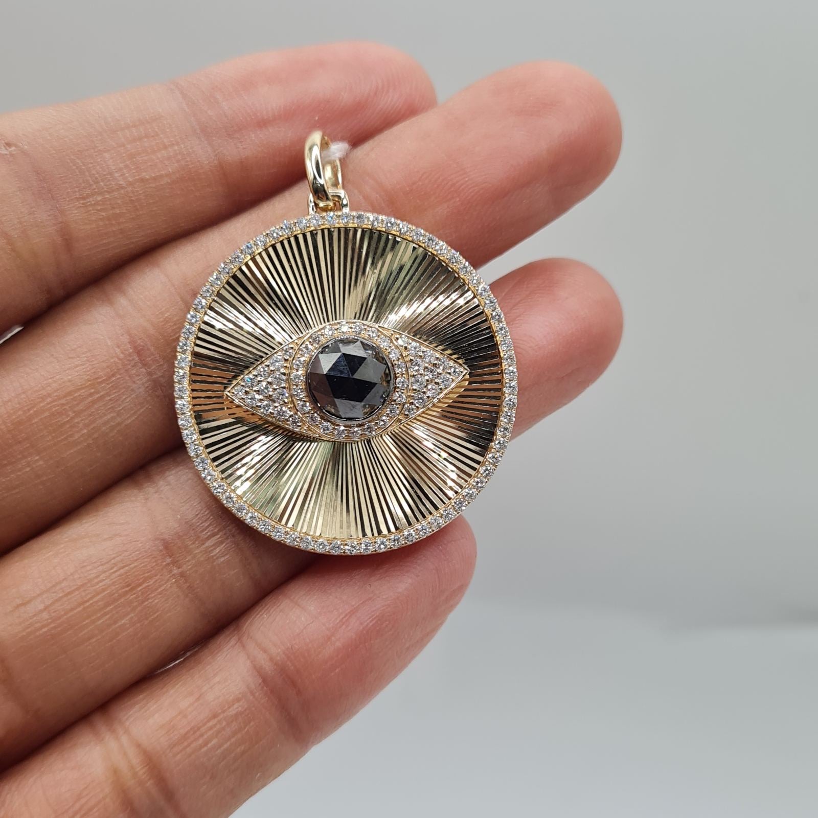 Fluted Disc Cicrle Balck Diamond Pendant 14K