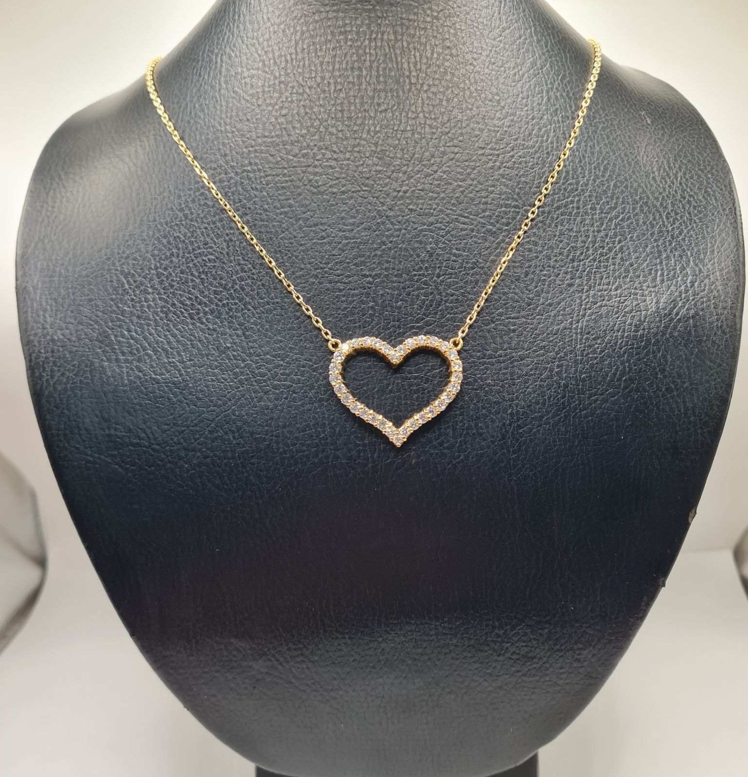 Classic Heart Large Studded Diamond Necklace 18K