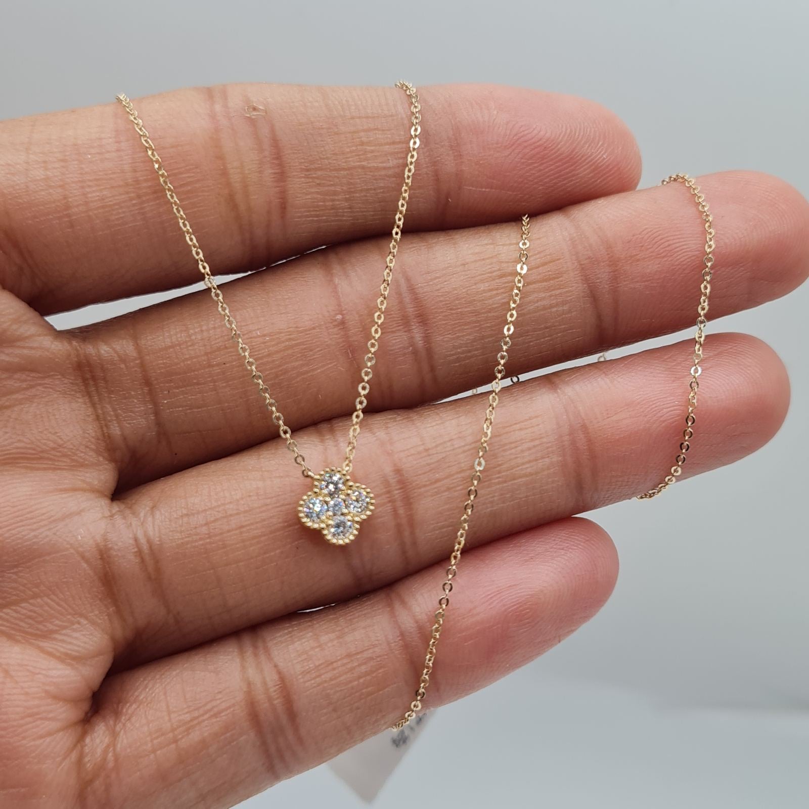 Classic Clover Dainty Diamond Necklace 14K
