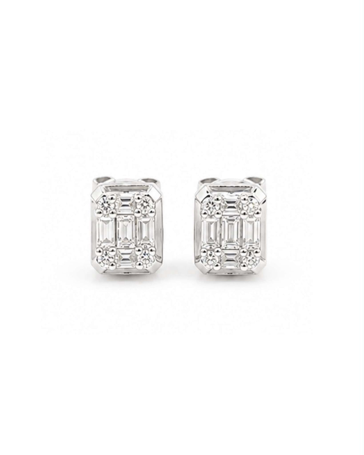 Classic Daily Emerald Baguette Stud Bezel Diamond Earrings 18K